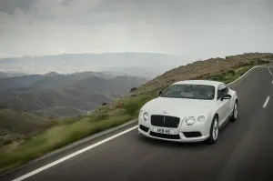 Bentley Continental GT V8 S Coupe e Cabrio - Foto ufficiali - 16