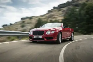 Bentley Continental GT V8 S Coupe e Cabrio - Foto ufficiali - 24