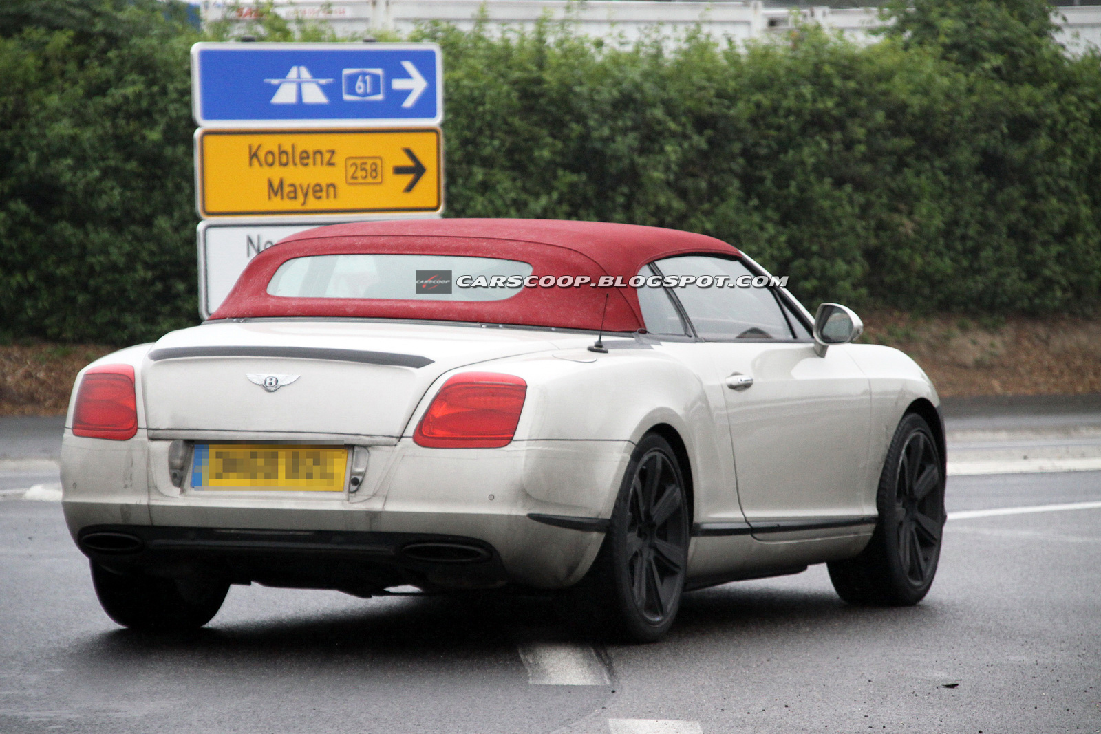 Bentley Continental GTC restyling foto spia luglio 2011