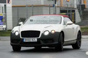 Bentley Continental GTC restyling foto spia luglio 2011 - 1