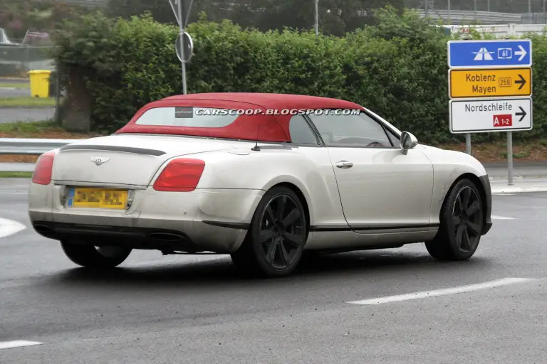 Bentley Continental GTC restyling foto spia luglio 2011 - 5