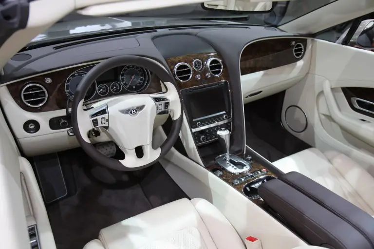 Bentley Continental V8 Convertible - Salone di Detroit 2012 - 2