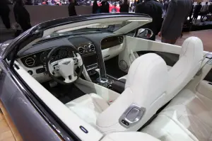 Bentley Continental V8 Convertible - Salone di Detroit 2012 - 3