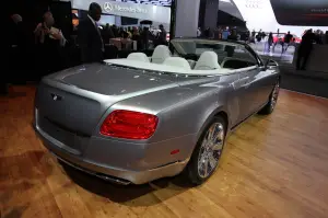 Bentley Continental V8 Convertible - Salone di Detroit 2012 - 11
