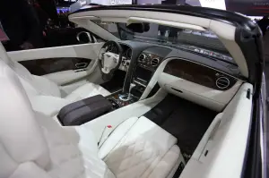 Bentley Continental V8 Convertible - Salone di Detroit 2012 - 13