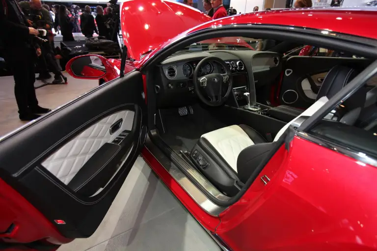 Bentley Continental V8 Coupe - Salone di Detroit 2012 - 5
