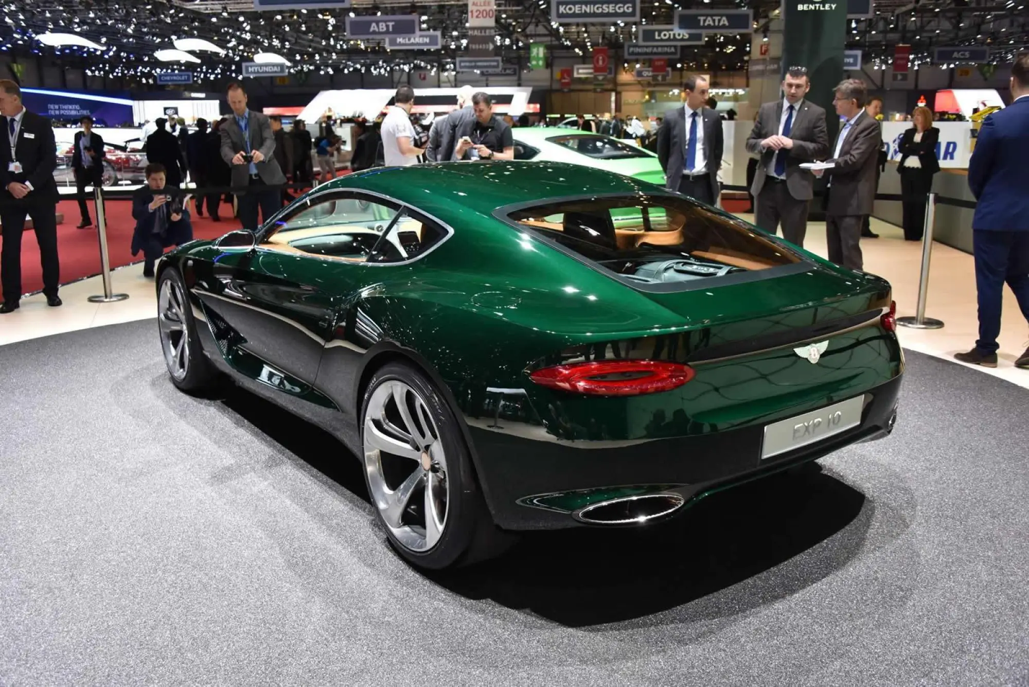 Bentley EXP 10 Speed 6 concept - Salone di Ginevra 2015 - 2