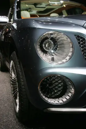 Bentley EXP 9F - Salone di Ginevra 2012 - 5
