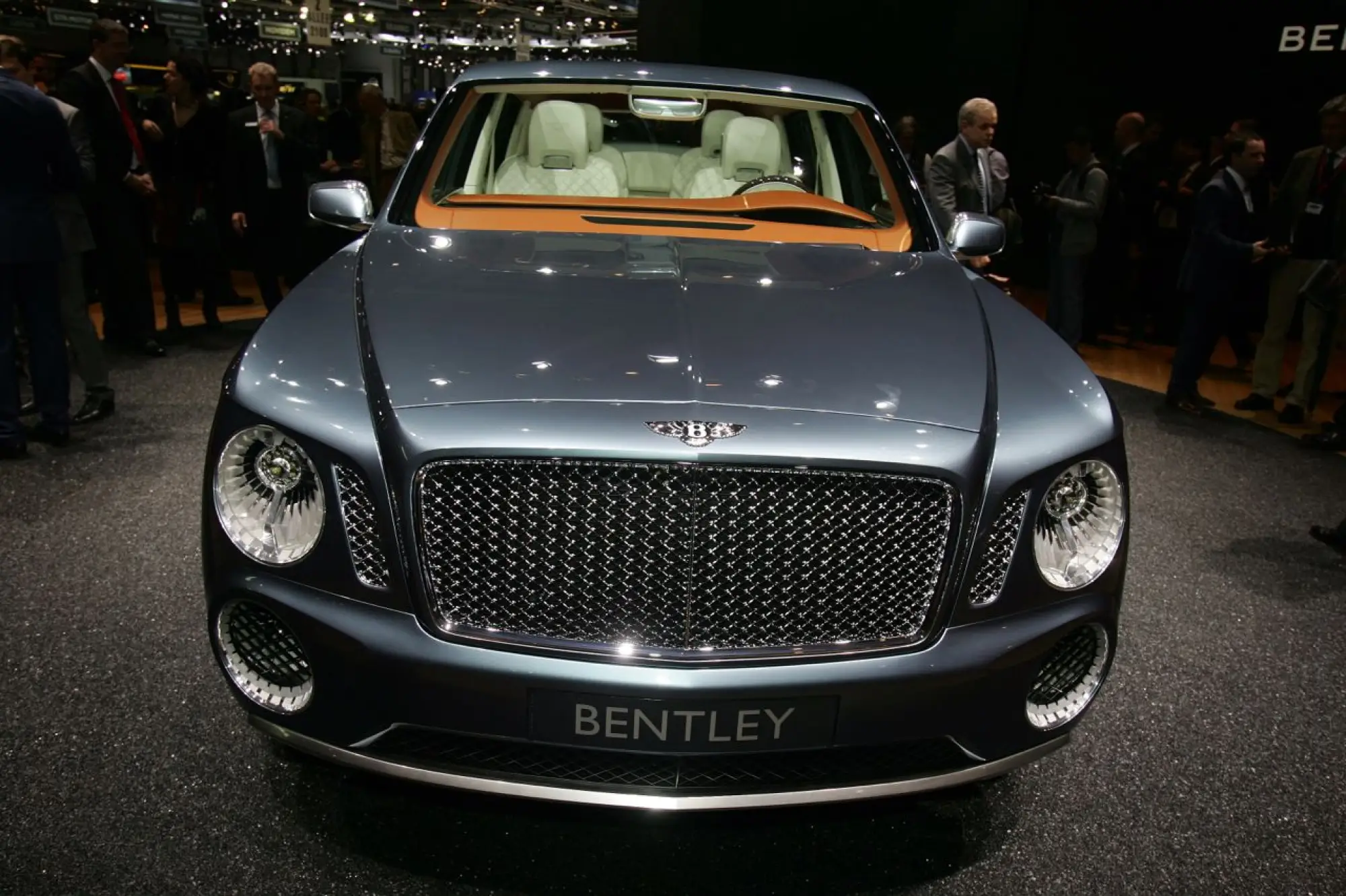 Bentley EXP 9F - Salone di Ginevra 2012 - 7