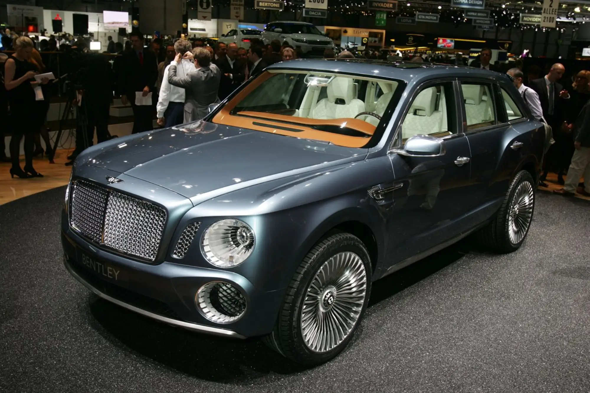 Bentley EXP 9F - Salone di Ginevra 2012 - 8