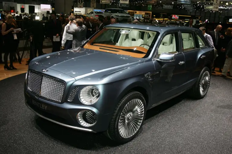 Bentley EXP 9F - Salone di Ginevra 2012 - 8