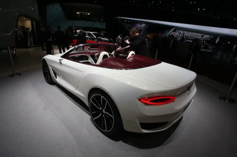 Bentley EXP12 - Salone di Ginevra 2017 - 6