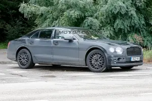 Bentley Flying Spur 2019 - Foto spia 01-09-2017