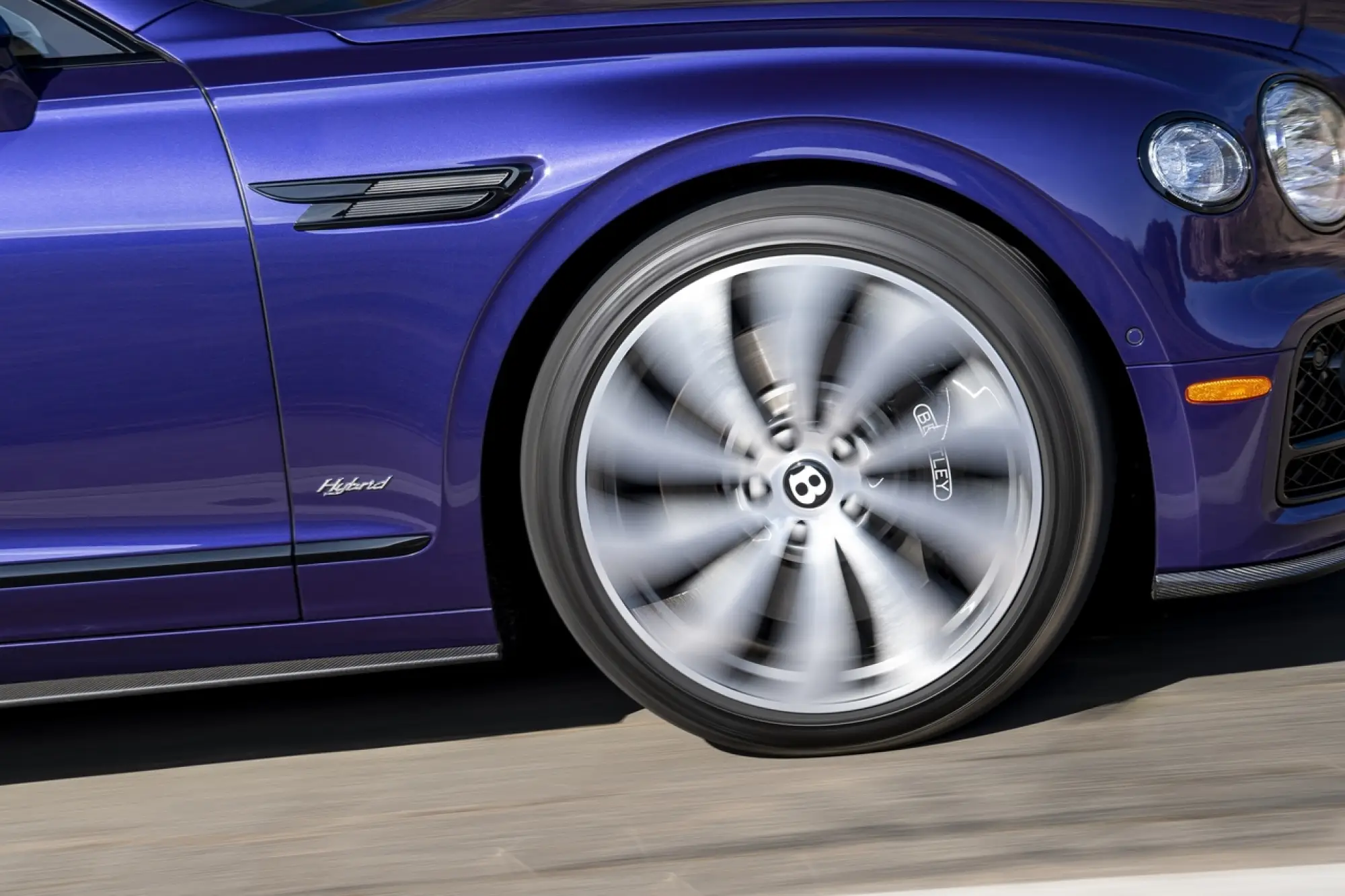 Bentley Flying Spur Hybrid - Foto - 13
