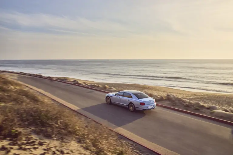 Bentley Flying Spur Hybrid - Foto - 6