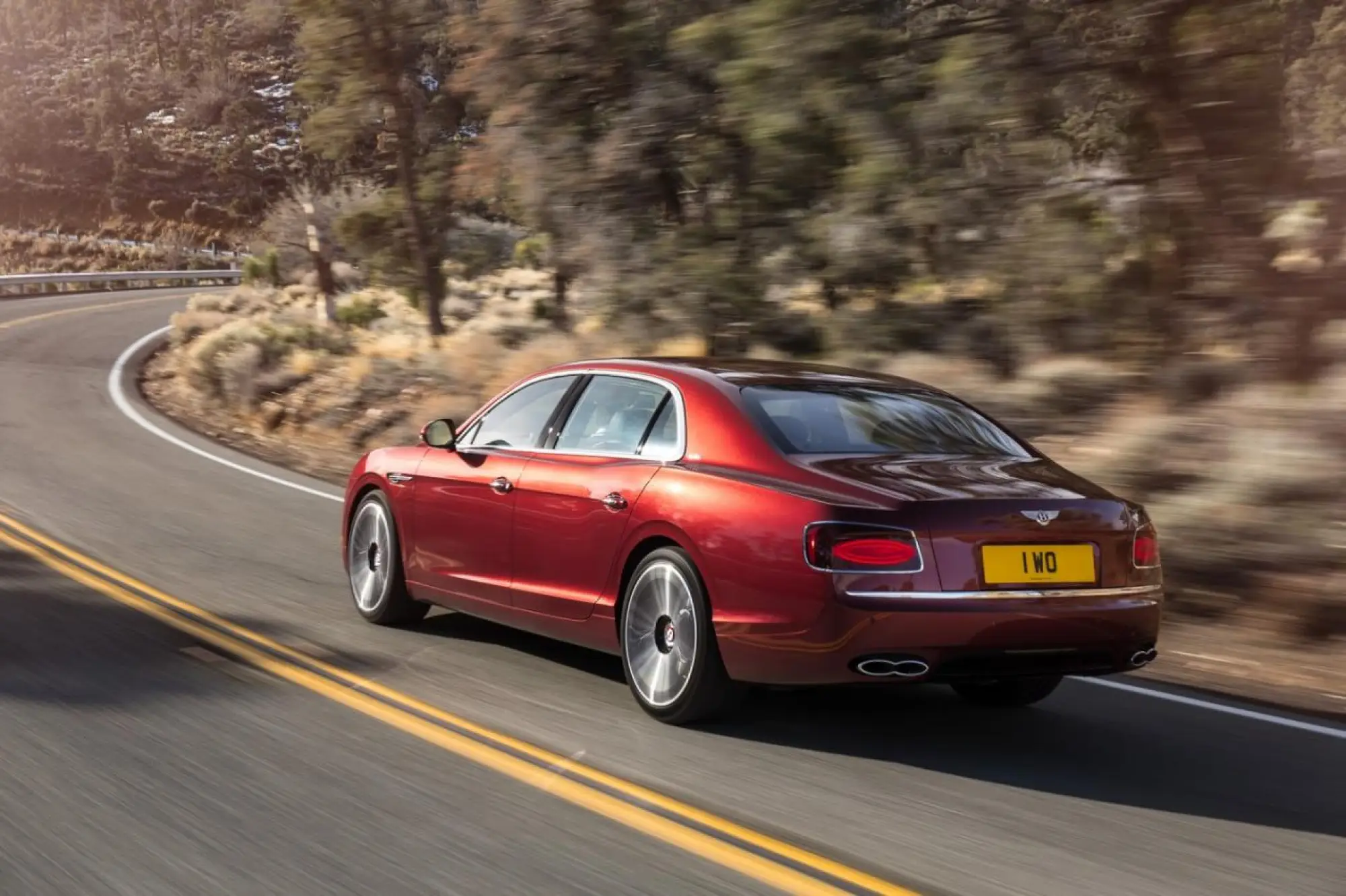 Bentley Flying Spur V8 S - 11