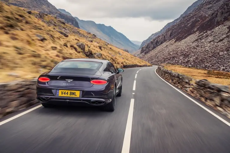 Bentley GT Mulliner Blackline - Foto ufficiali - 2