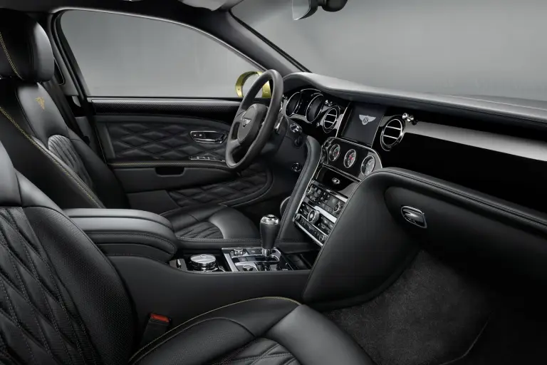 Bentley Mulsanne MY 2017 - 16