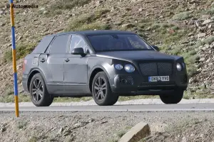 Bentley SUV - Foto spia 20-06-2014 - 1