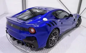 Ferrari F12 tdf blu elettrico