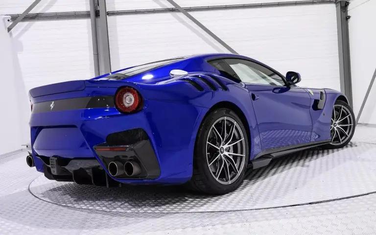 Ferrari F12 tdf blu elettrico - 15