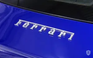 Ferrari F12 tdf blu elettrico