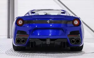 Ferrari F12 tdf blu elettrico