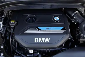 BMW 225xe - 101