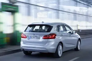 BMW 225xe - 14