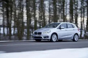 BMW 225xe - 28