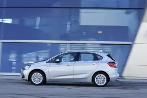 BMW 225xe - 30
