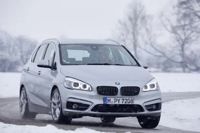 BMW 225xe - 37
