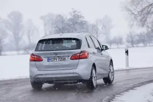 BMW 225xe - 38