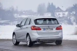 BMW 225xe - 39