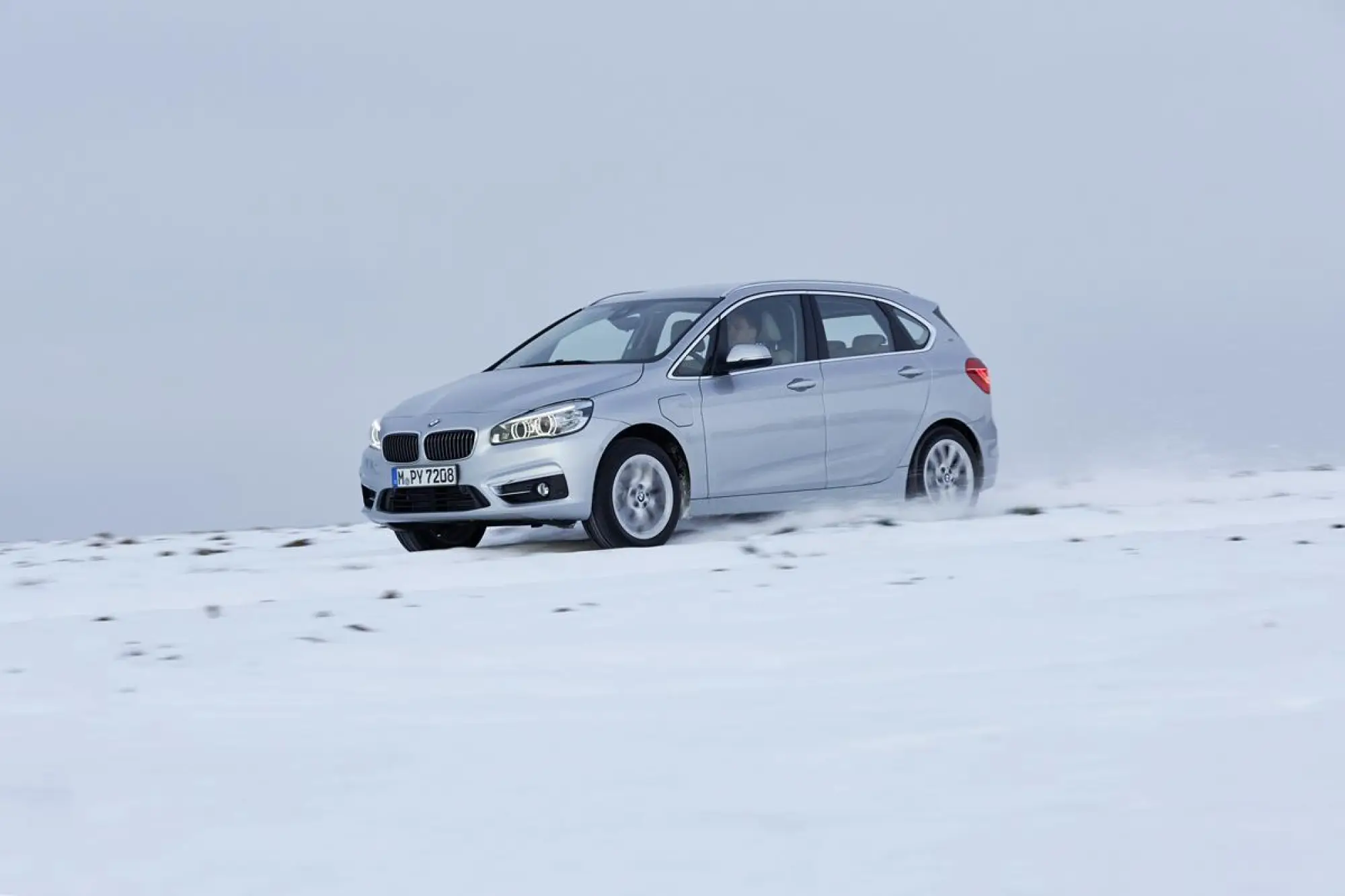 BMW 225xe - 42