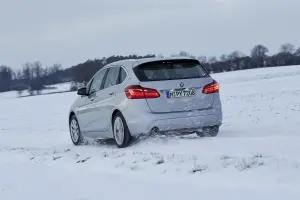 BMW 225xe - 43