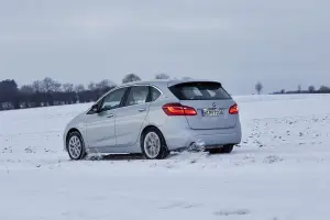 BMW 225xe - 44