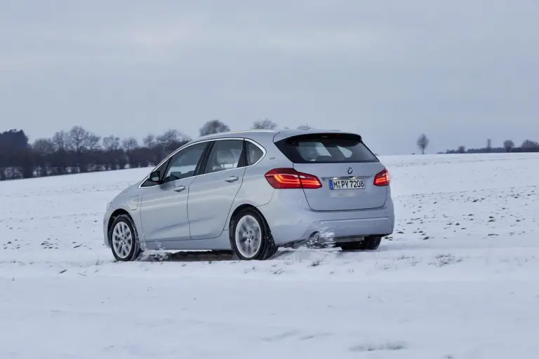 BMW 225xe - 44