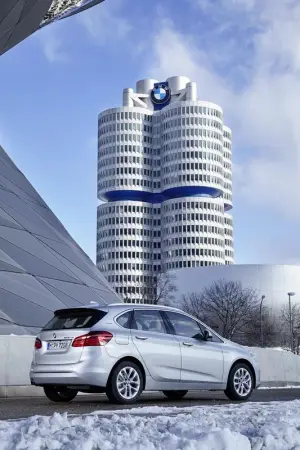 BMW 225xe - 47