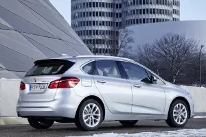 BMW 225xe - 48