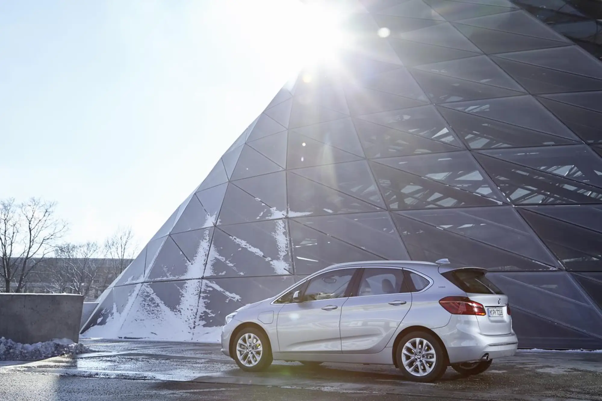 BMW 225xe - 50