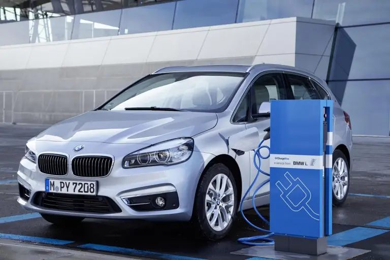 BMW 225xe - 56