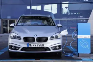 BMW 225xe - 57