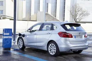 BMW 225xe - 58