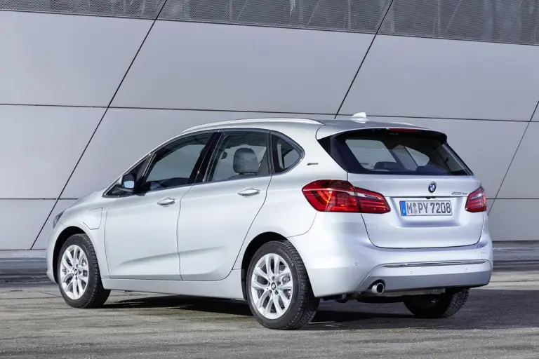 BMW 225xe - 67