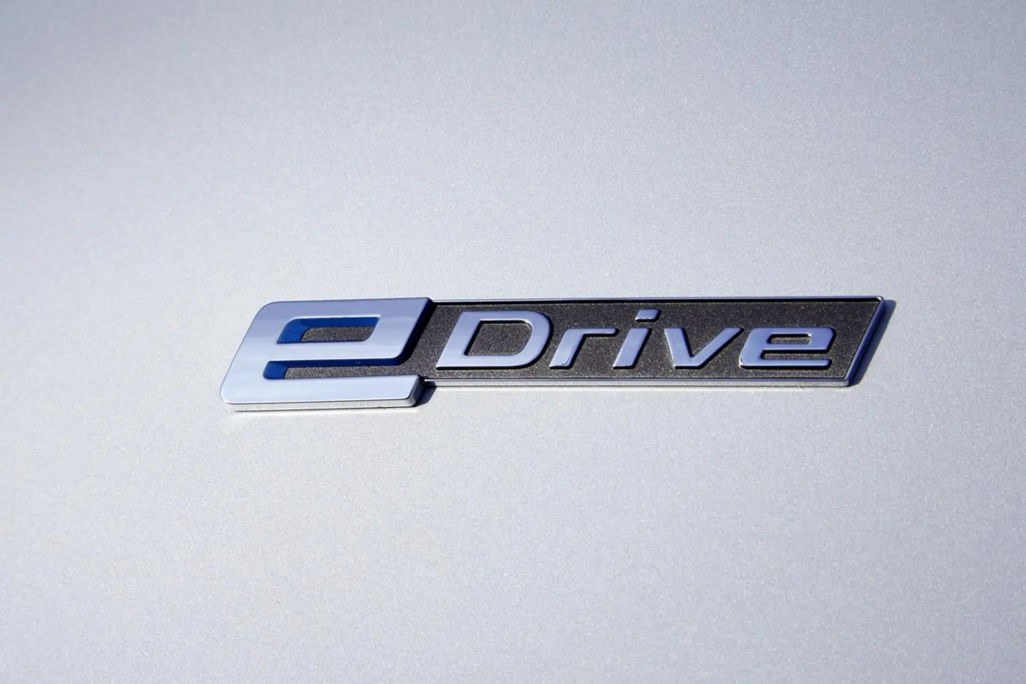 BMW 225xe - 73
