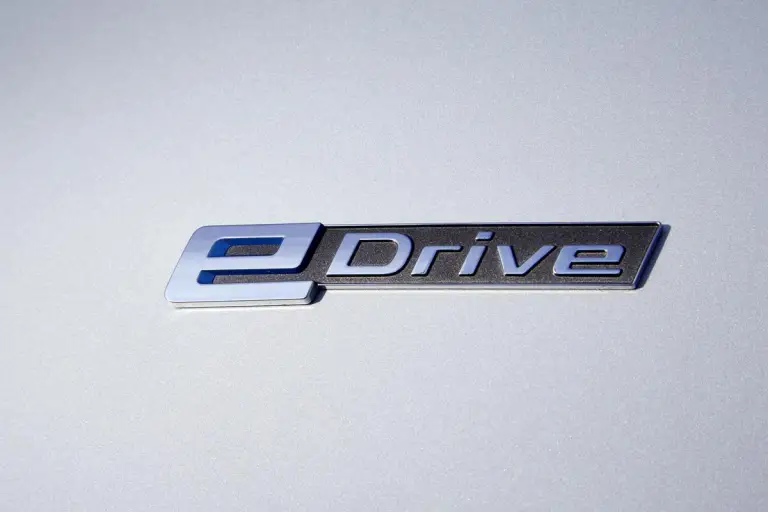 BMW 225xe - 73