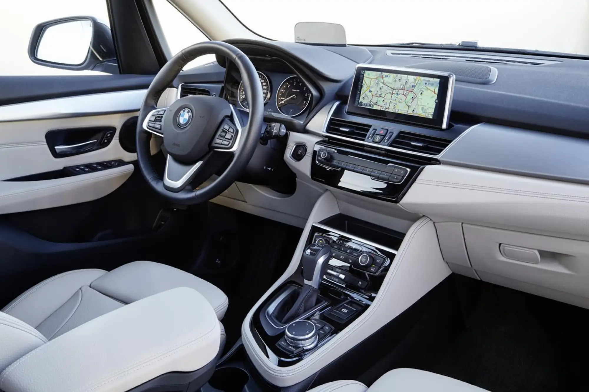 BMW 225xe - 76