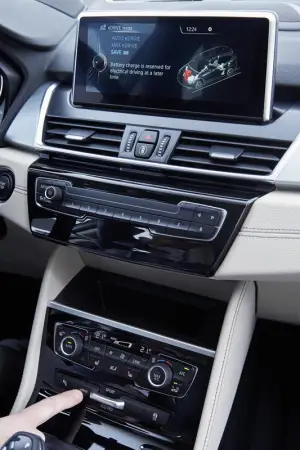 BMW 225xe - 83