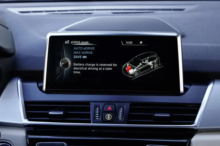 BMW 225xe - 86